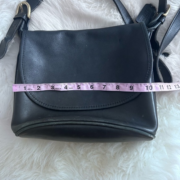 Vintage 90's Coach Fletcher #4150 black leather
shoulder/crossbody bag - Picture 6 of 14